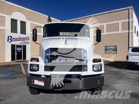 Mack MD6 Muut koneet