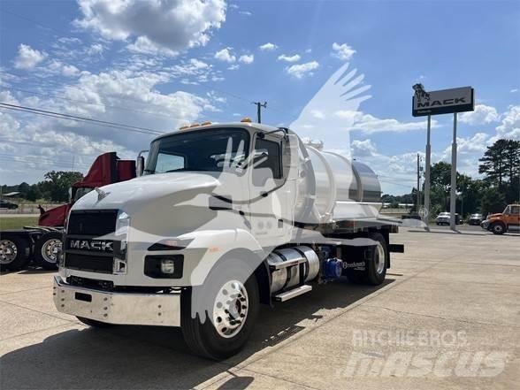 Mack MD7 Muut koneet