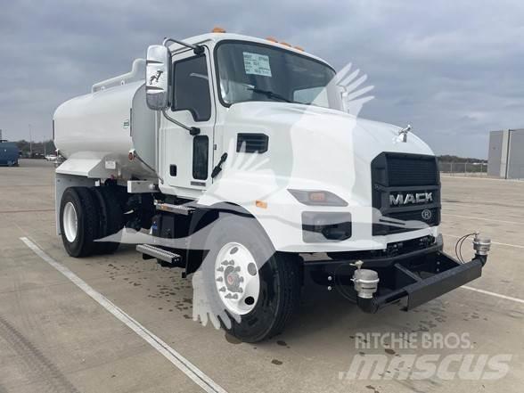 Mack MD7 Säiliöautot