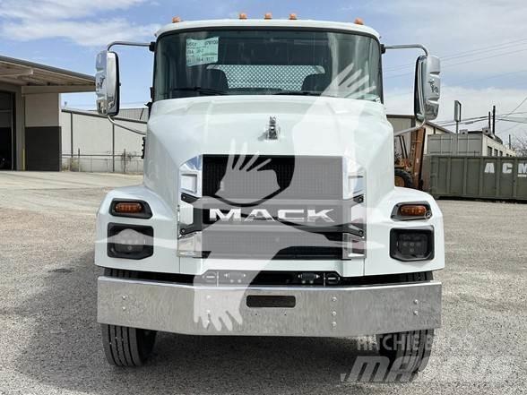 Mack MD7 Muut koneet