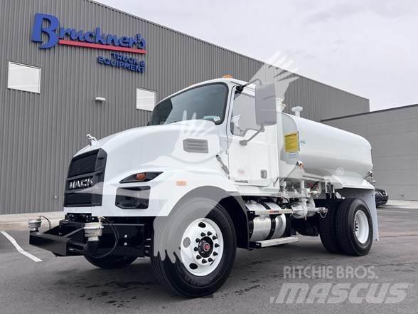 Mack MD7 Säiliöautot