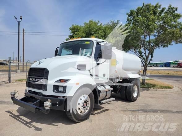 Mack MD7 Säiliöautot