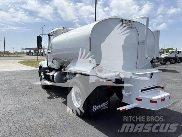 Mack MD7 Säiliöautot