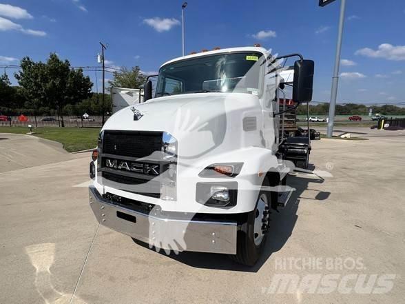 Mack MD7 Muut koneet