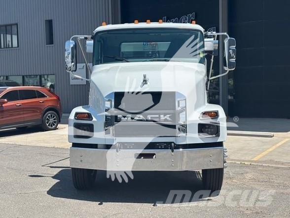 Mack MD7 Muut koneet