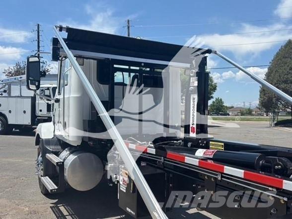 Mack MD7 Muut koneet
