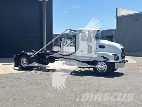 Mack MD7 Muut koneet