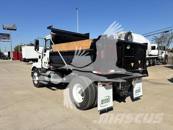 Mack MD7 Sora- ja kippiautot