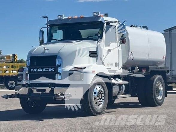 Mack MD7 Säiliöautot