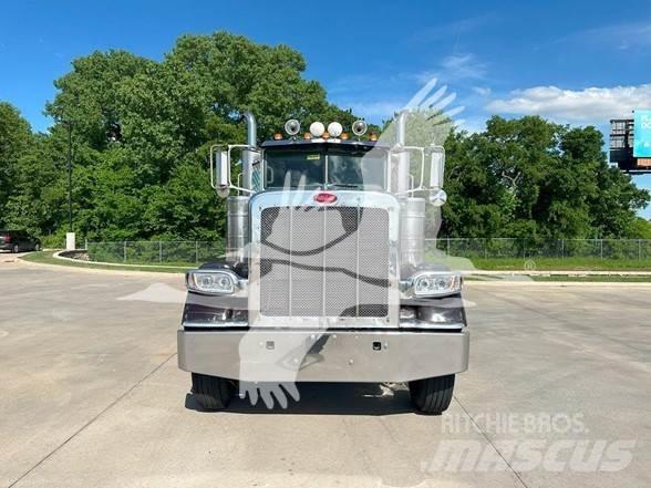 Peterbilt 388 Vetopöytäautot