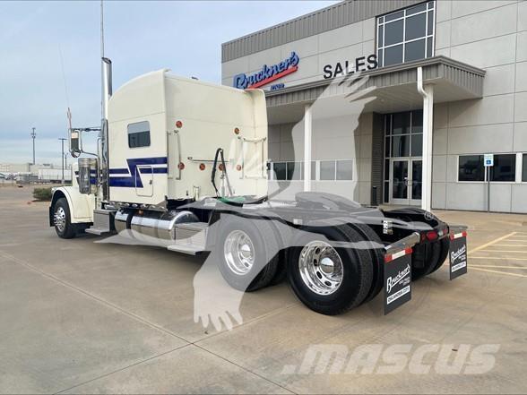 Peterbilt 389 Vetopöytäautot