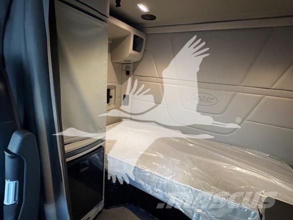 Peterbilt 567 Vetopöytäautot