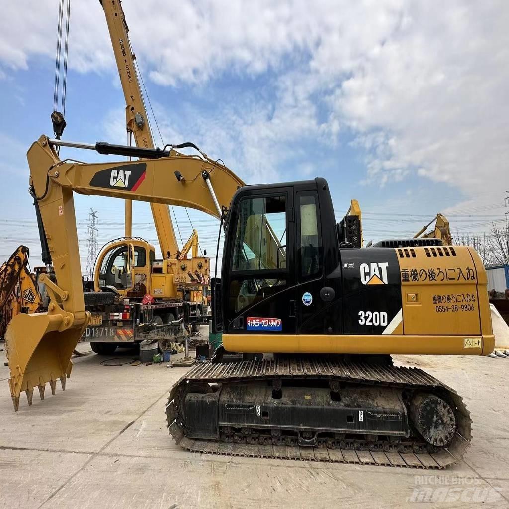 CAT 320 D Telakaivukoneet