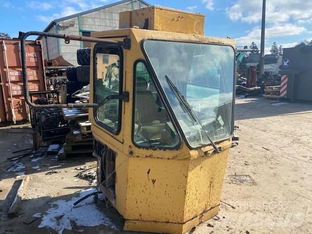CAT 992 C Ohjaamo ja sisusta