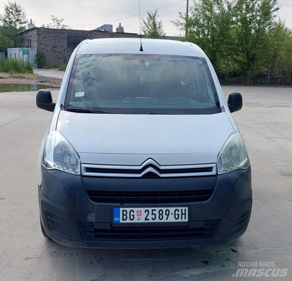 Citroën Berlingo Pakettiautot