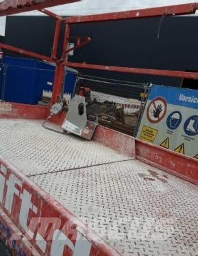 SkyJack SJ III 4632 Saksilavat