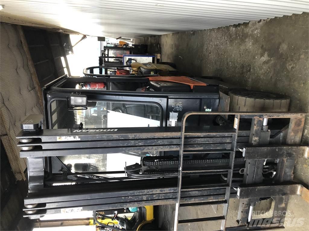 Doosan G20 SC-5 Nestekaasutrukit