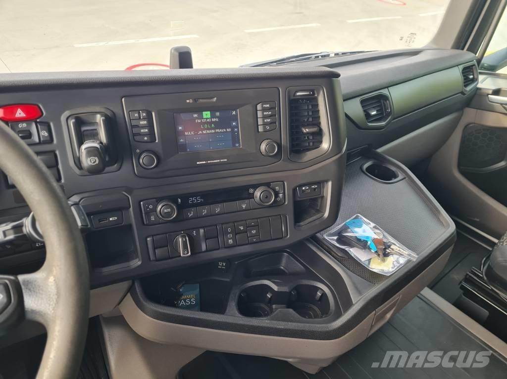 Scania R450 Vetopöytäautot