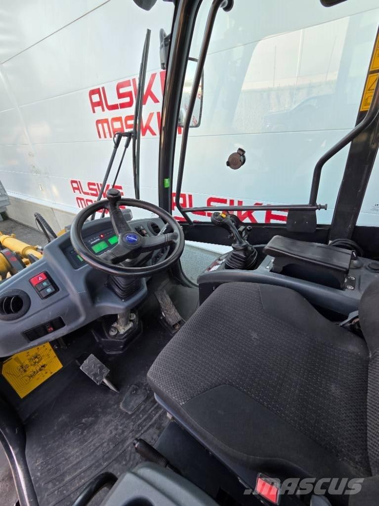 Komatsu WA 80 M Pyöräkuormaajat