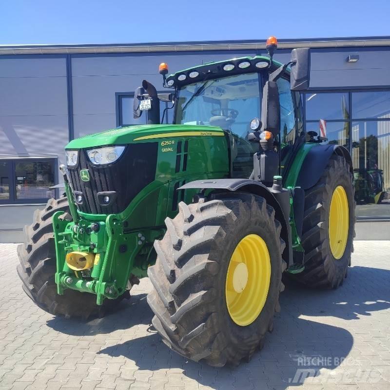 John Deere 6250R Traktorit