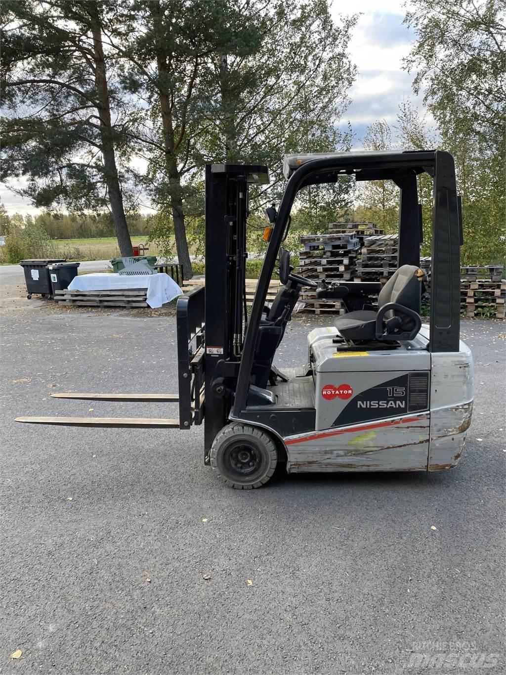 Nissan 15 Sähkötrukit