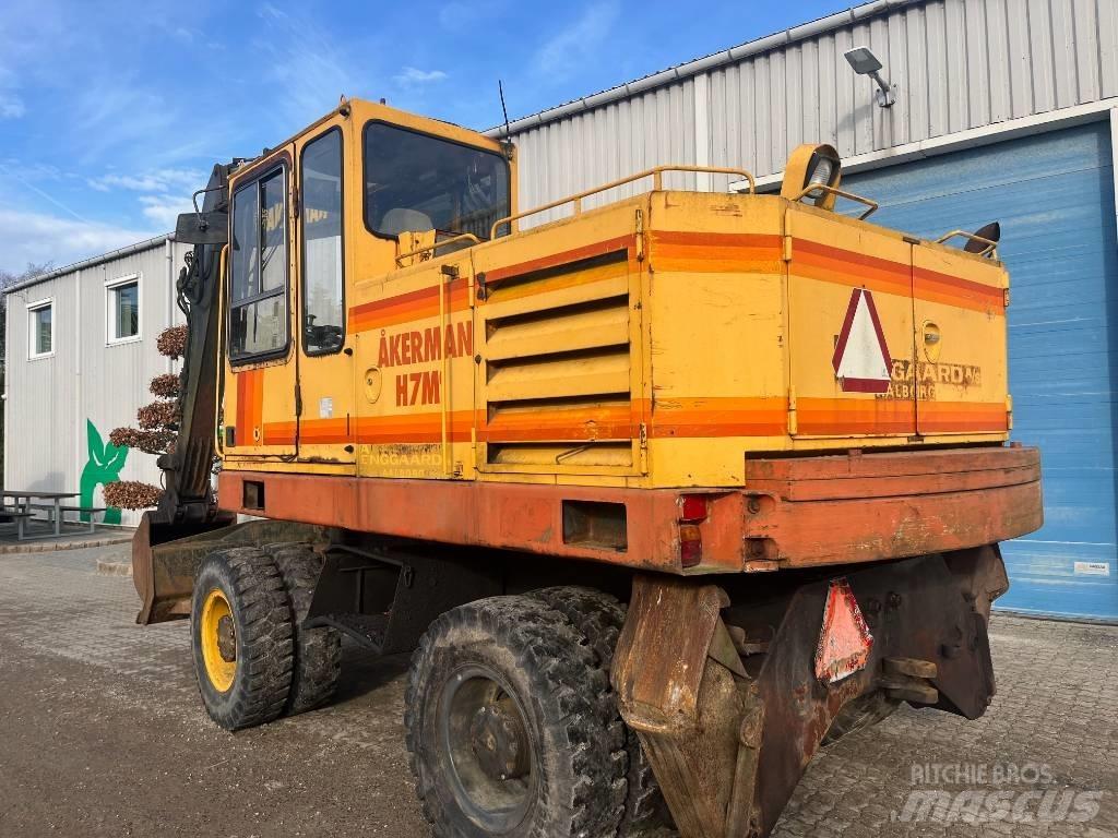  Aakermann H7M Pyöräkaivukoneet