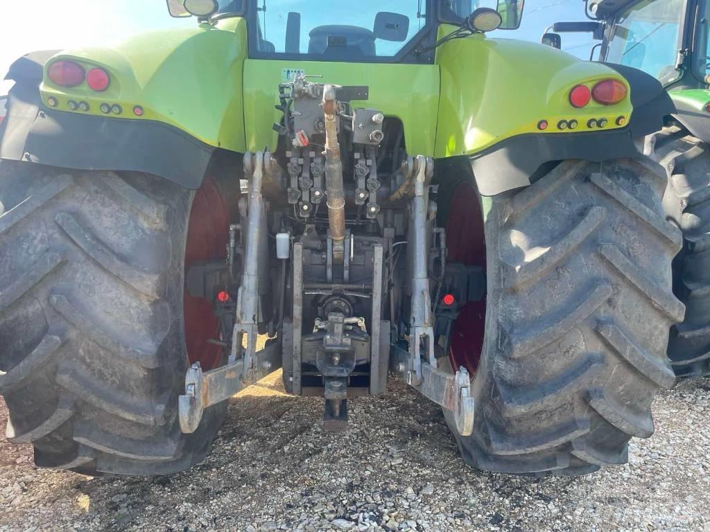 CLAAS Axion 840 Traktorit
