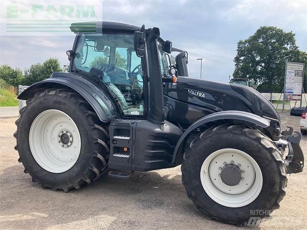 Valtra t254a mr19 Traktorit
