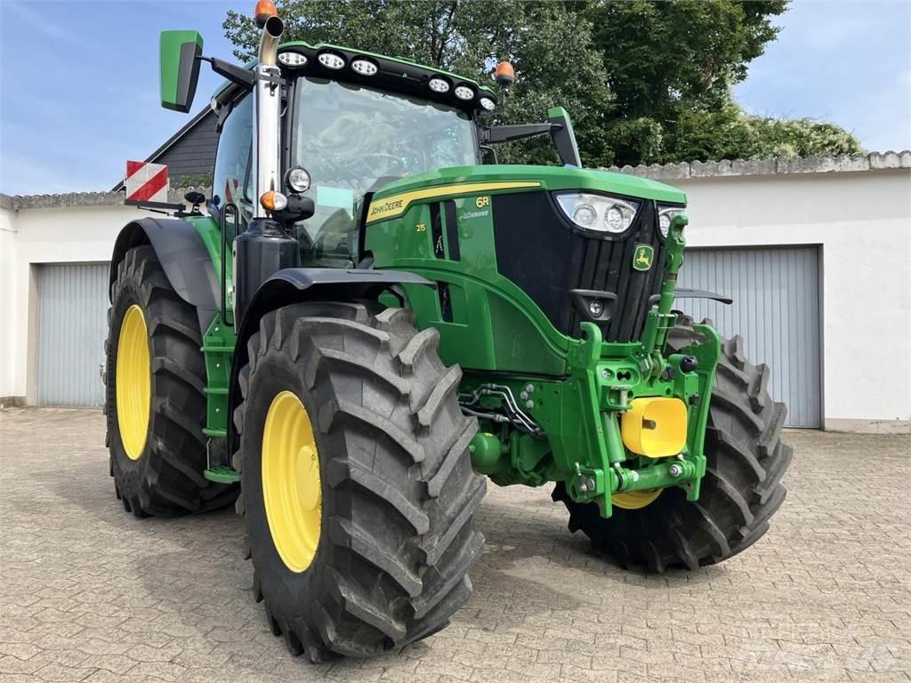 John Deere 6R 215 Traktorit