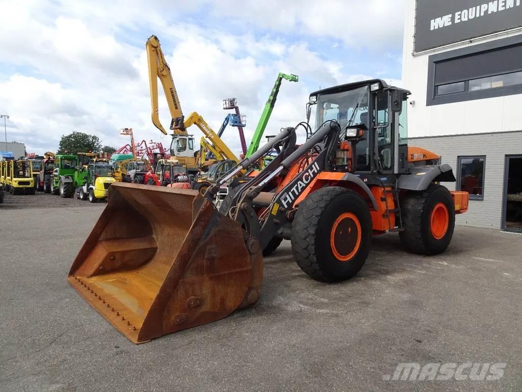 Hitachi ZW150 Pyöräkuormaajat