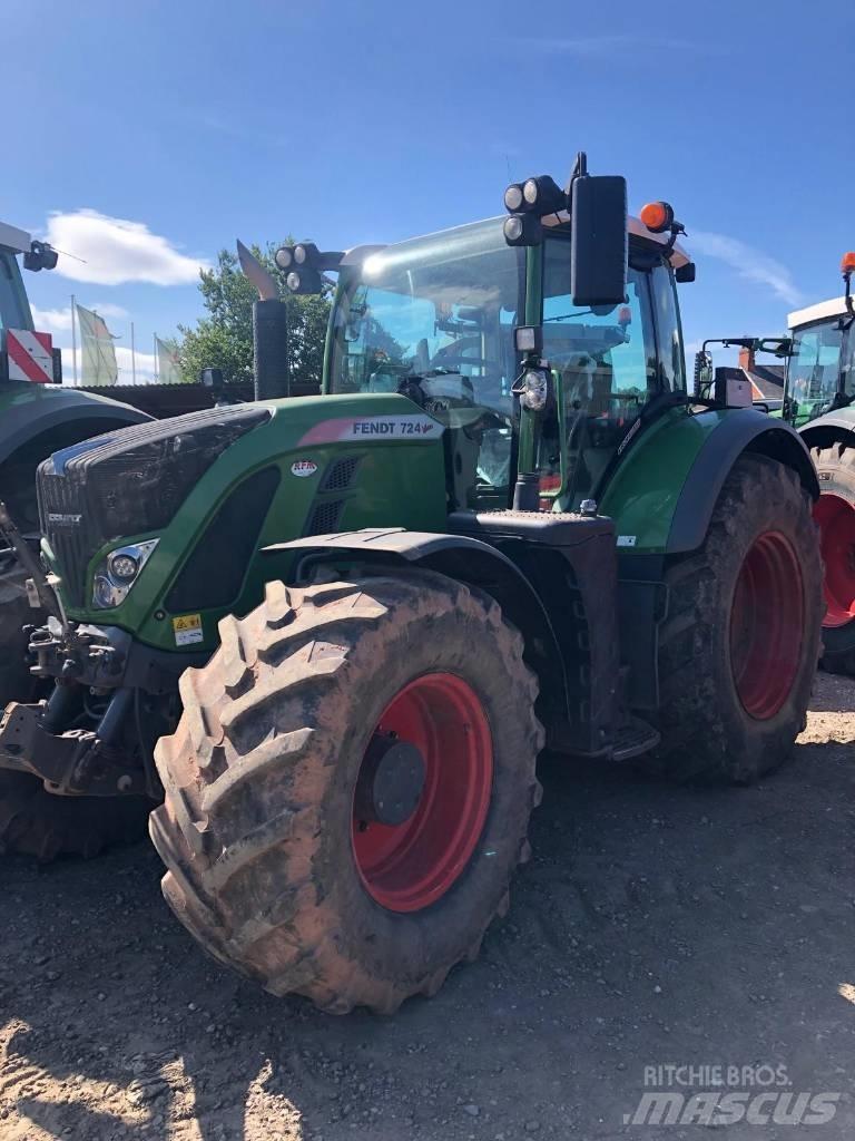 Fendt 724 Vario S4 Traktorit