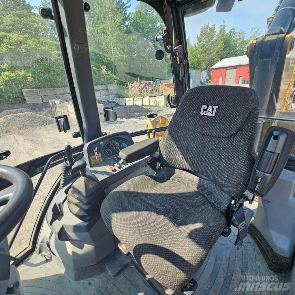 CAT 420 F Kaivurikuormaajat
