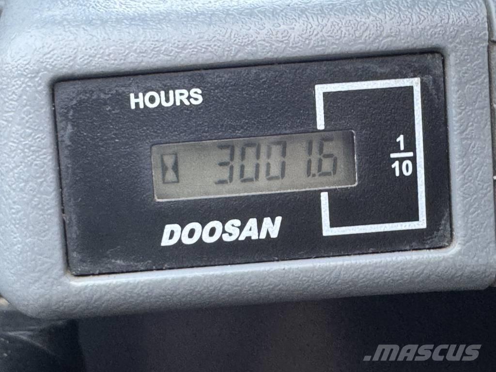 Doosan DX 63-3 Telakaivukoneet