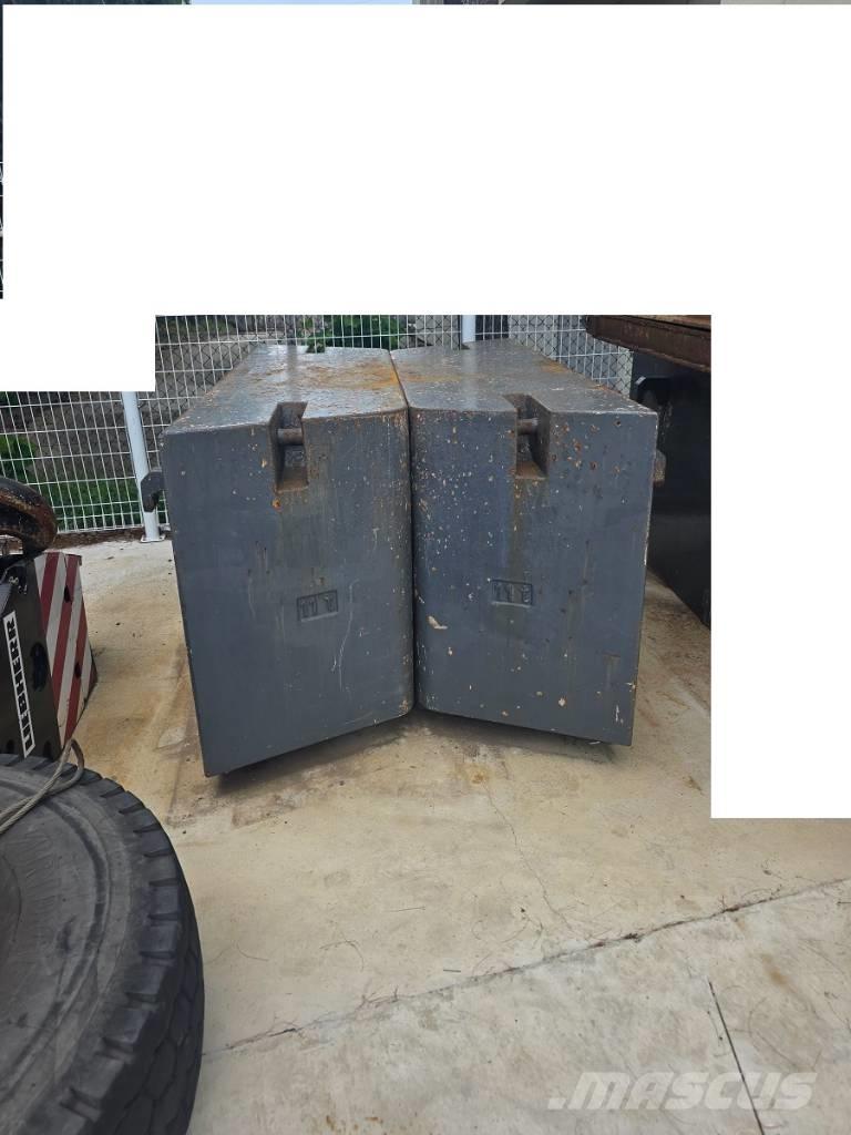 Demag AC300 Mobiilinosturit