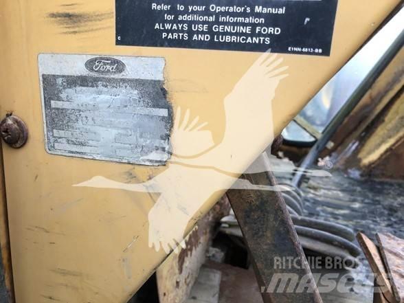 Ford 555B Kaivurikuormaajat