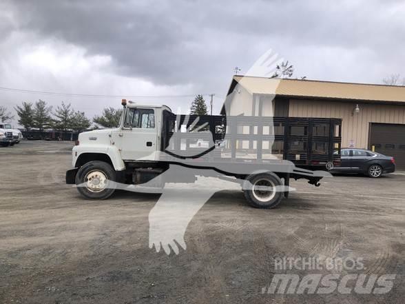Ford L8000 Muut koneet