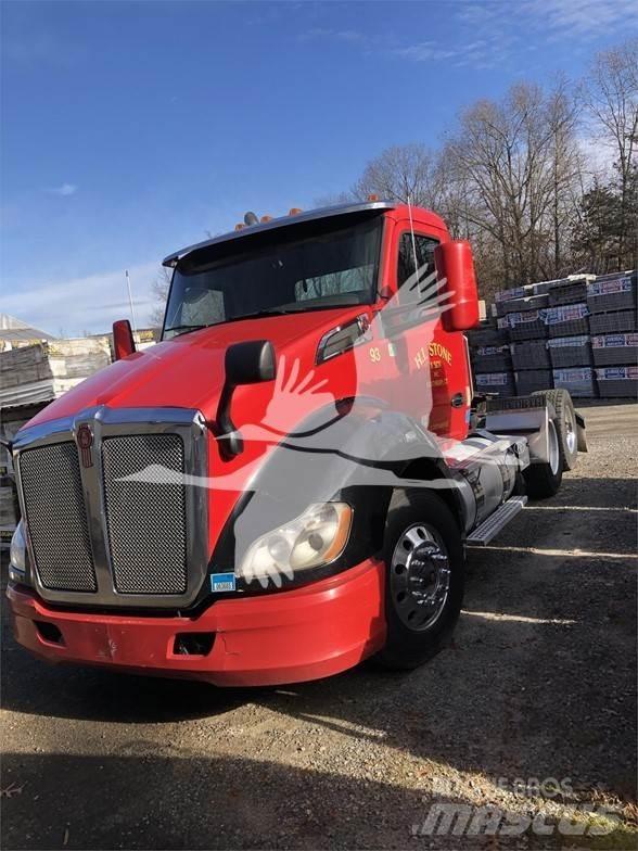 Kenworth T680 Vetopöytäautot