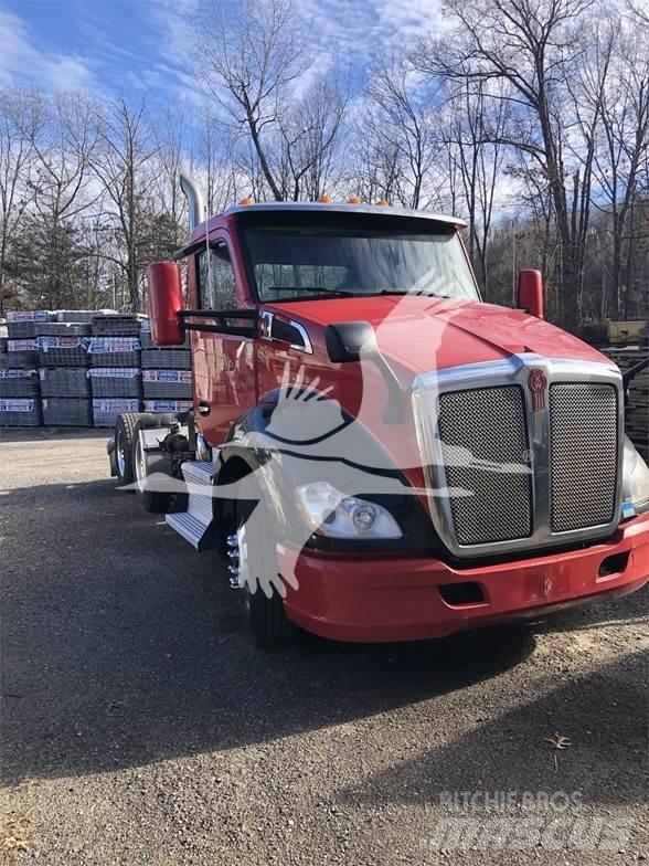 Kenworth T680 Vetopöytäautot