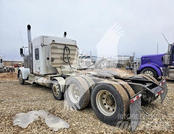 Kenworth W900 Vetopöytäautot