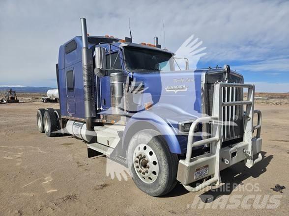 Kenworth W900 Vetopöytäautot