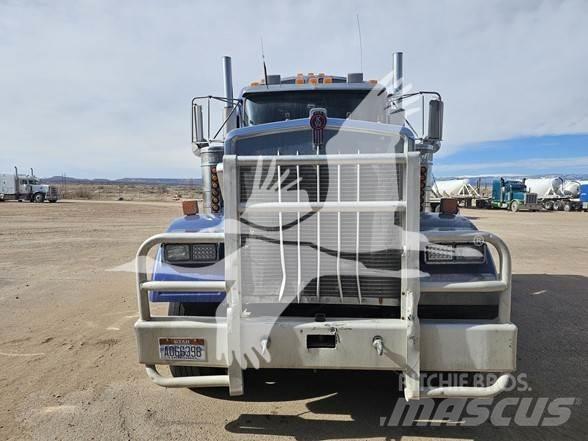 Kenworth W900 Vetopöytäautot