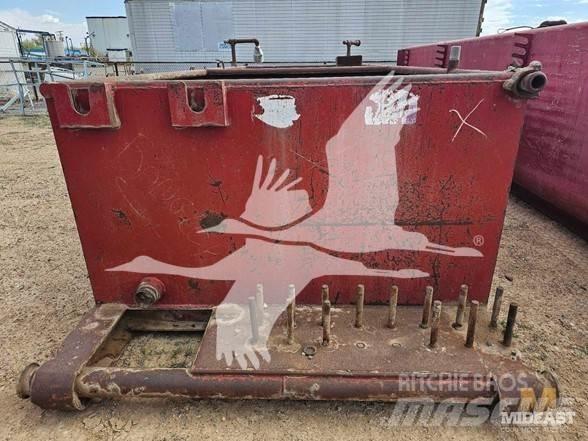  MUD TANK Muut koneet