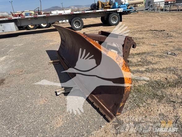  SNOW PLOW Muut koneet