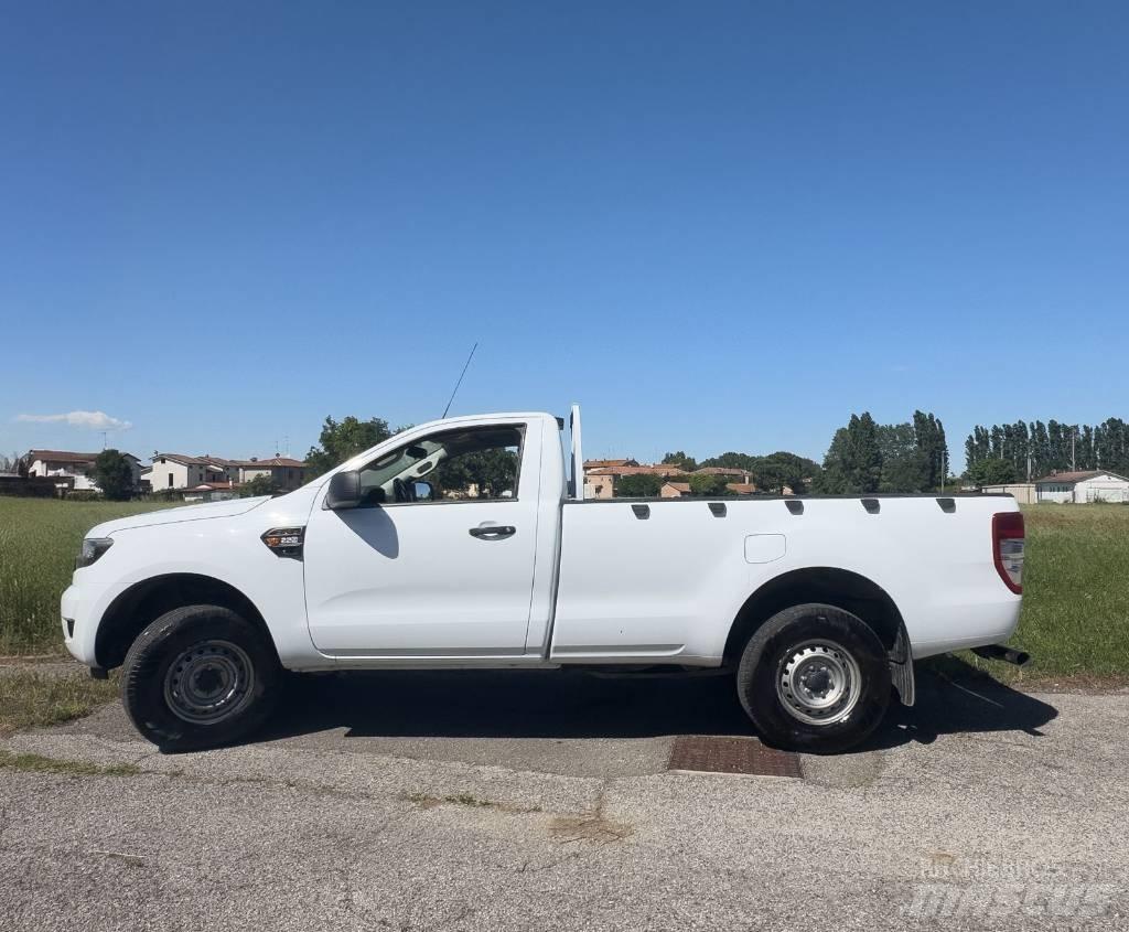 Ford Ranger XL Lava-autot