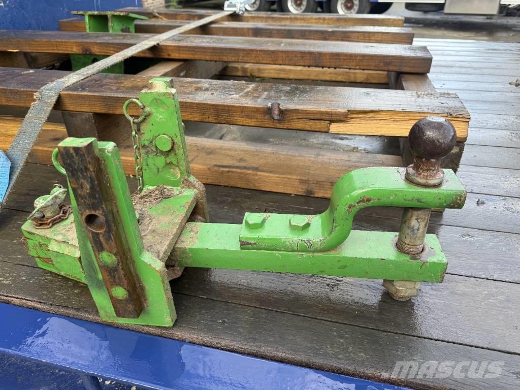John Deere 5085 GV Traktorit