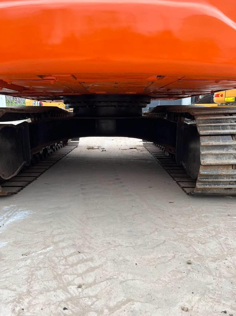 Doosan DX 140 LC Telakaivukoneet