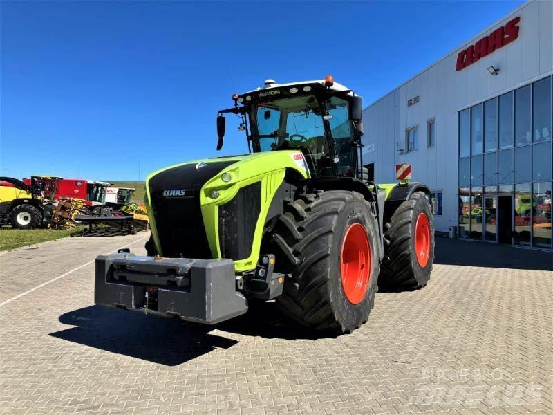 CLAAS XERION 5000 Traktorit