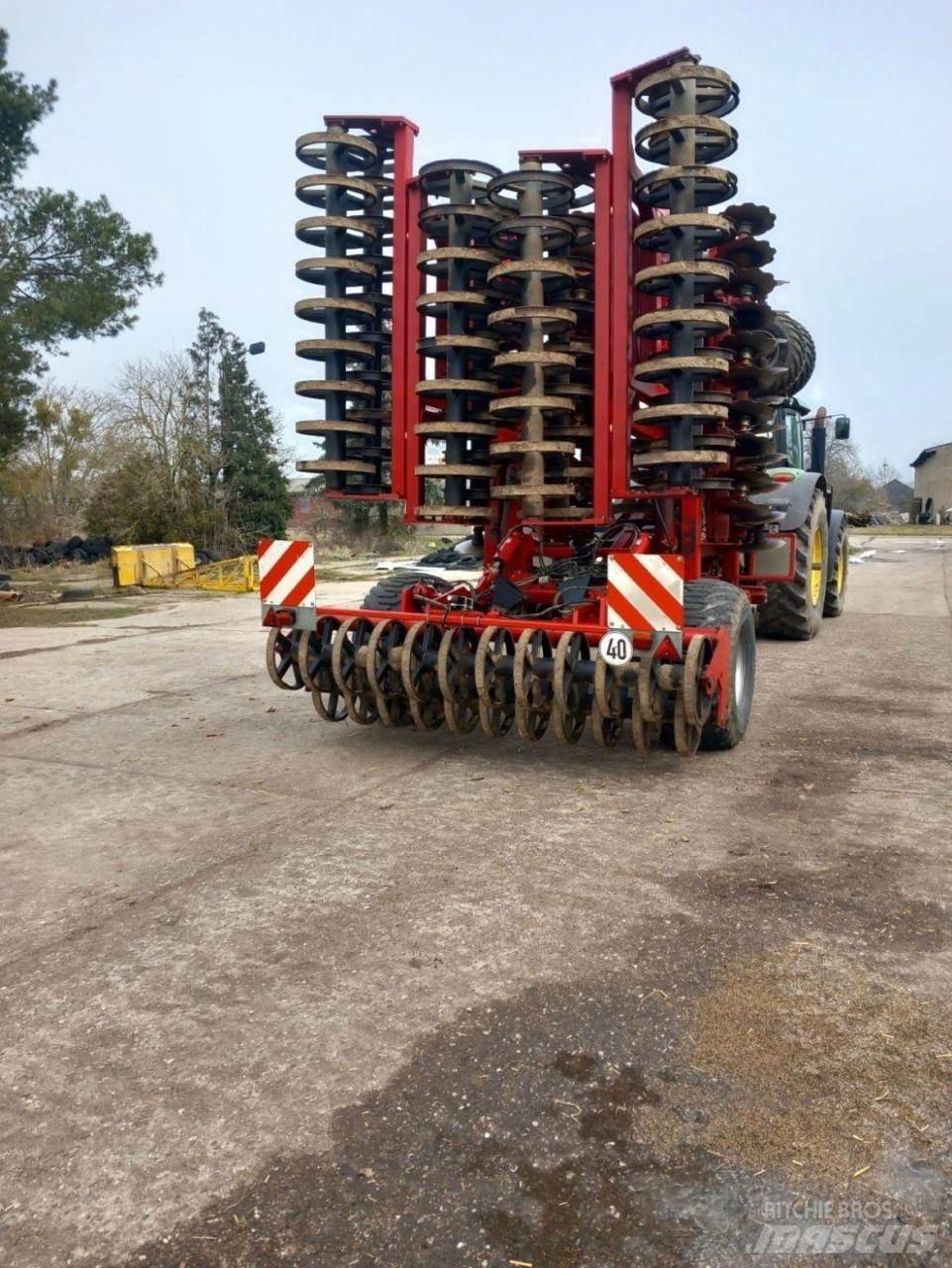 Horsch Joker 12 RT Kiekkomultaimet ja lautasäkeet
