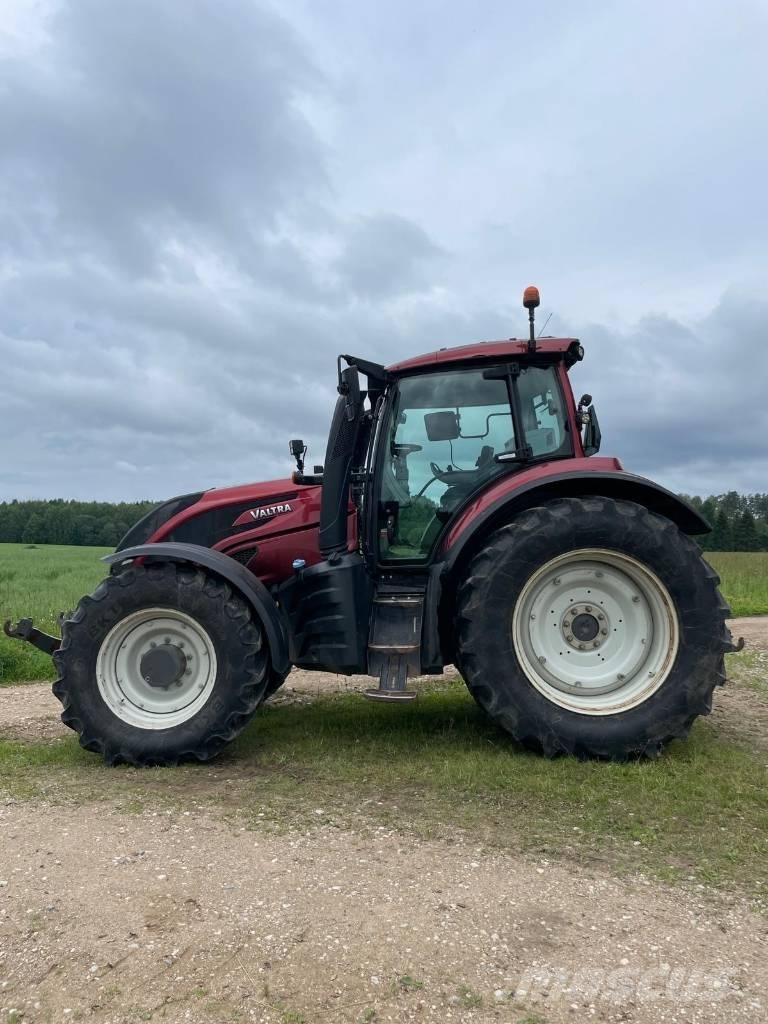 Valtra T 234 V Traktorit