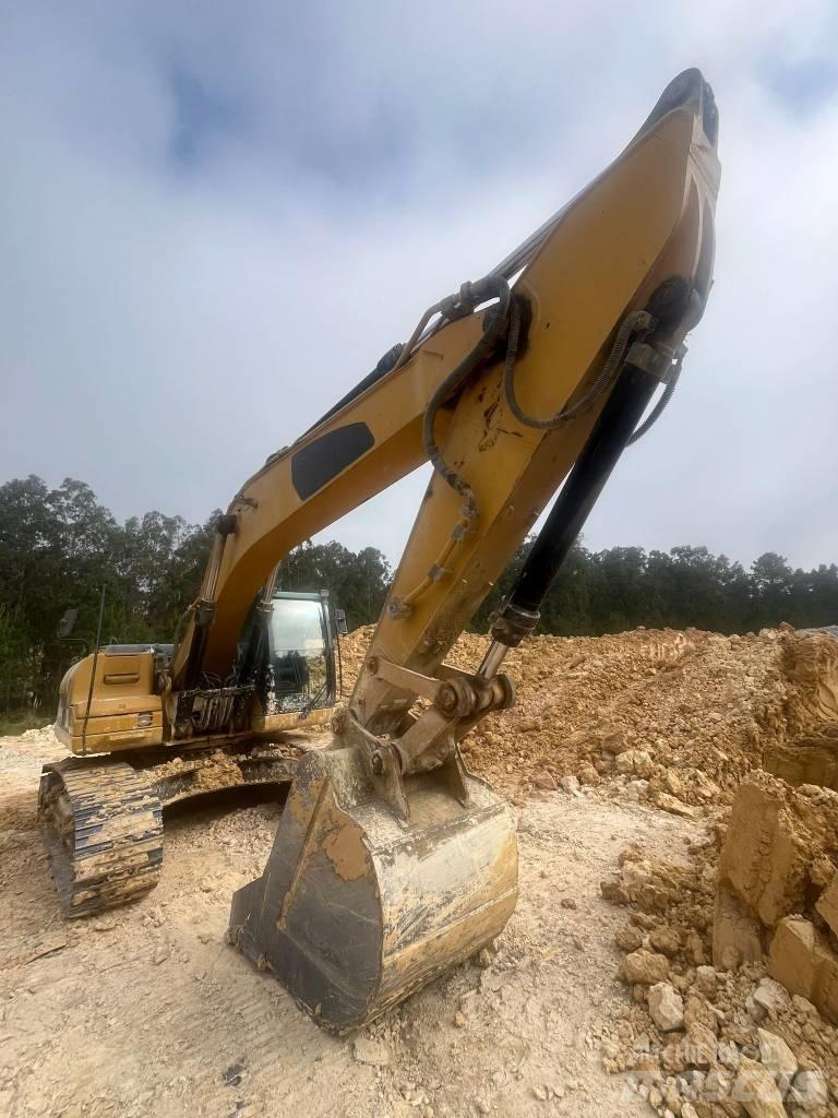 CAT 324 D Telakaivukoneet